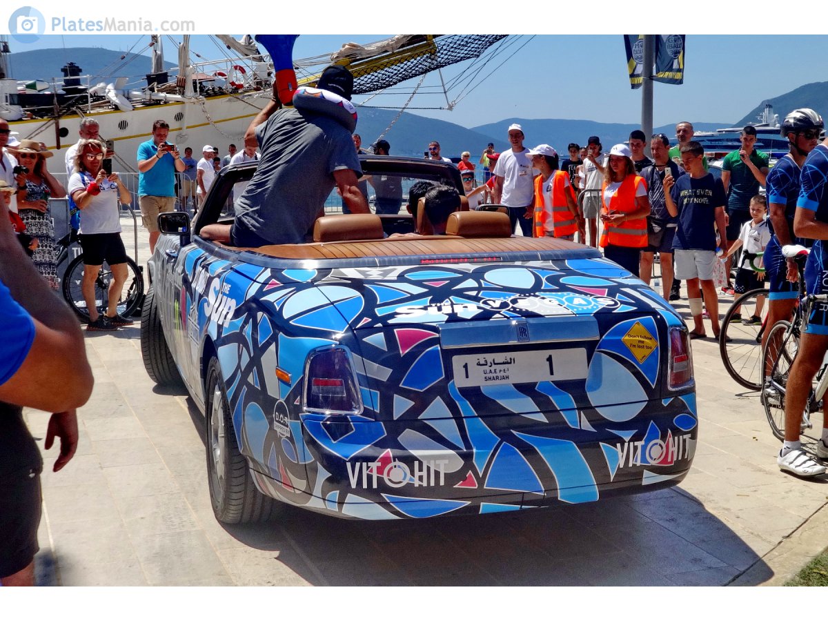 1 1, Rolls-Royce Phantom Drophead Coupé 