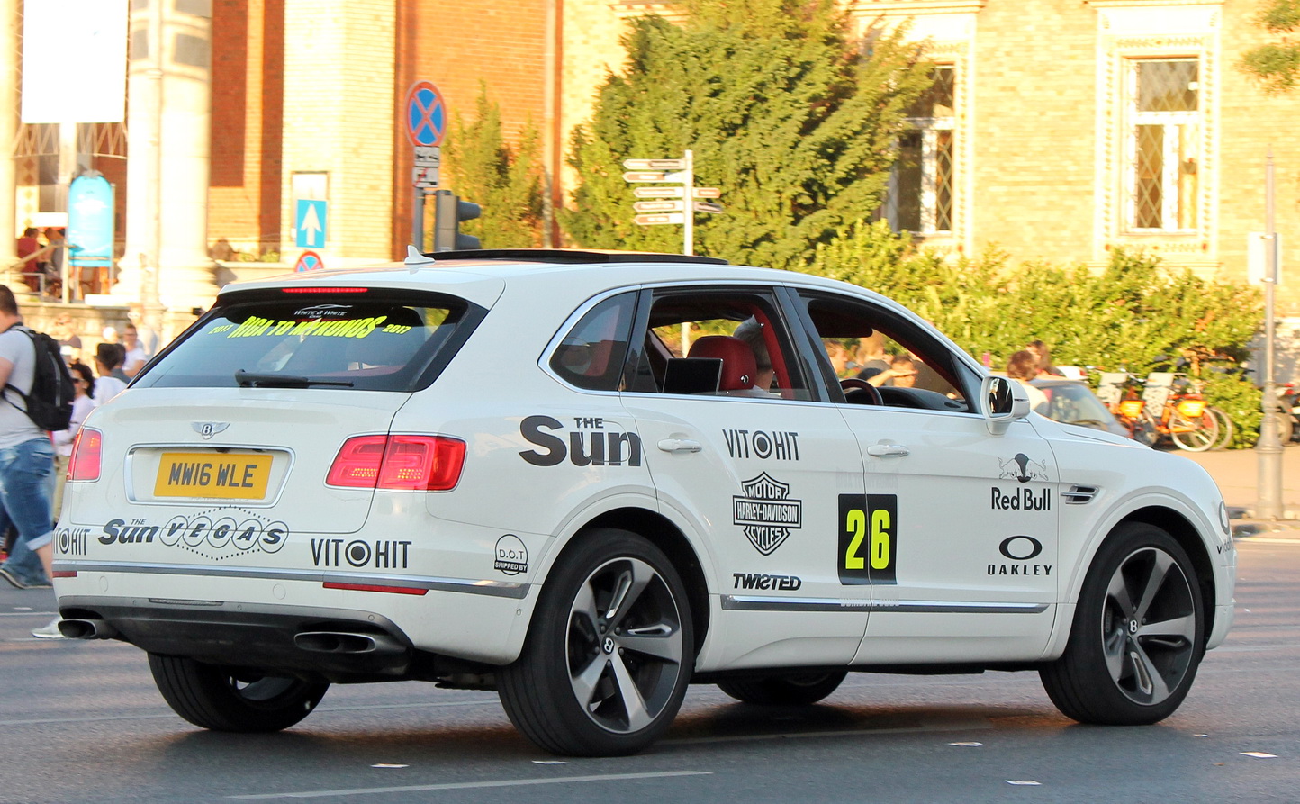 MW16WLE, Bentley Bentayga 1st gen (PL71), 2016–2020