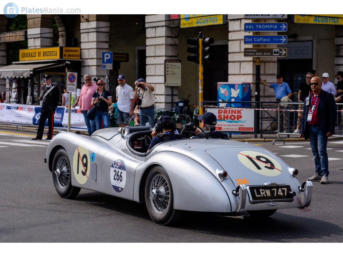 LRW747, Jaguar XK120 