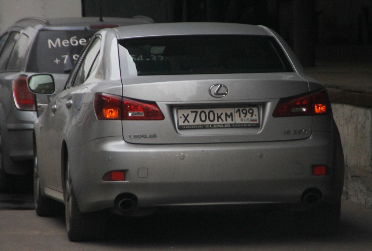х 700 км 199, Lexus IS 