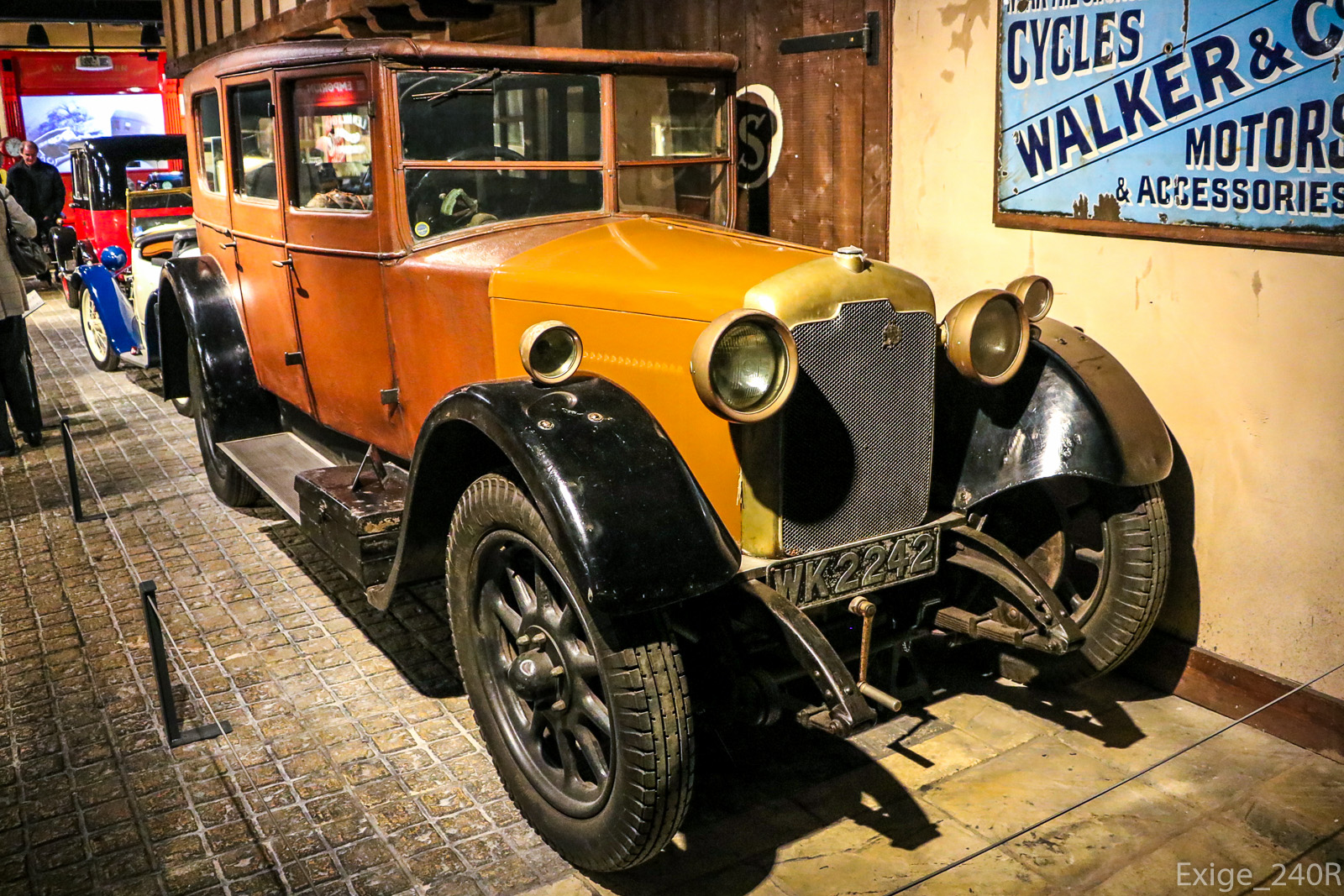 WK2242, Rover 16 