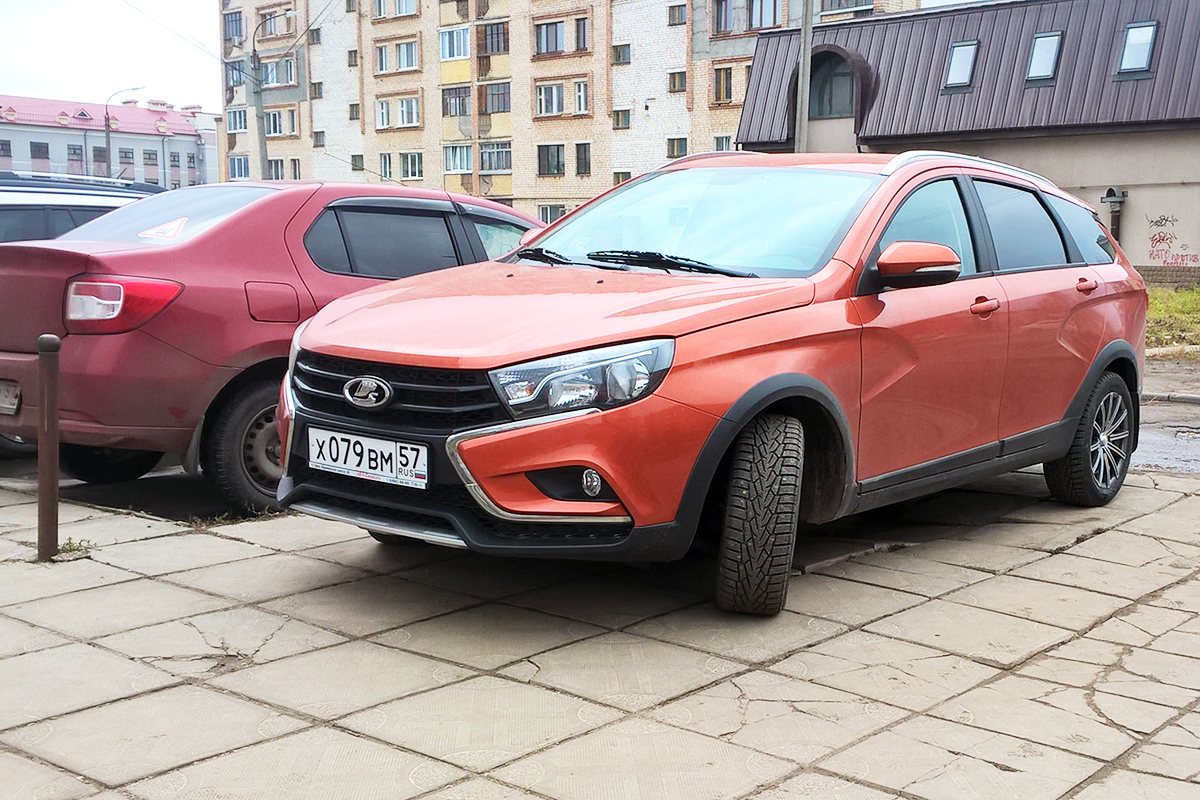 х 079 вм 57, Lada (VAZ) Vesta 1st gen SW Cross (GFK), 2017–2022