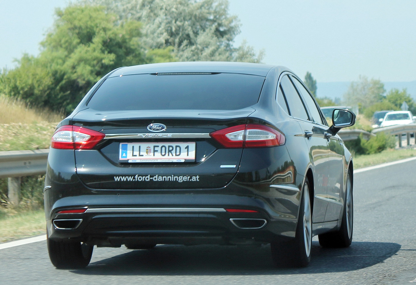 LL FORD 1, Ford Mondeo 4th gen Sedan/Liftback (Mk5; CD391), 2014–2019