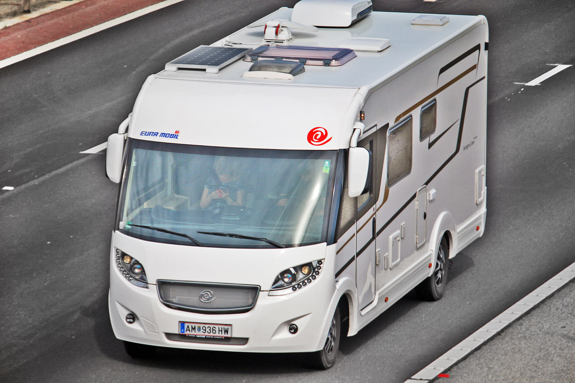 AM 936 HW, Eura Mobil Integra 