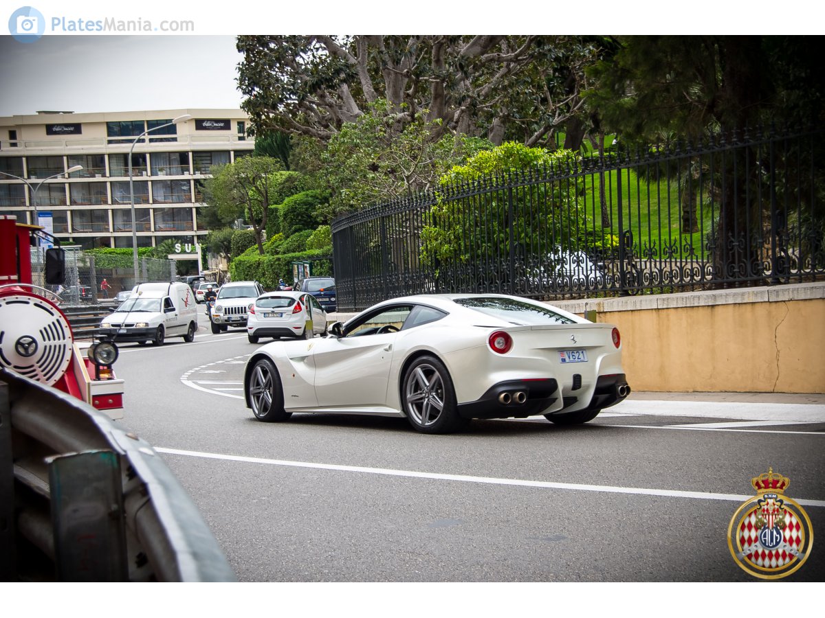 V621, Ferrari F12 F12berlinetta (F152), 2012–2017
