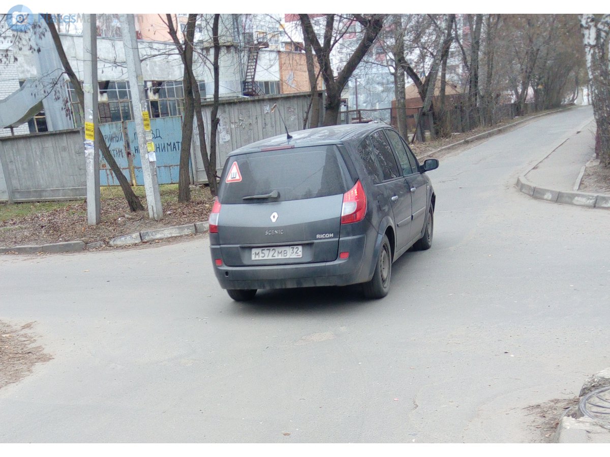 м 572 мв 32, Renault Scénic 2nd gen Grand (R84), 2004–2009