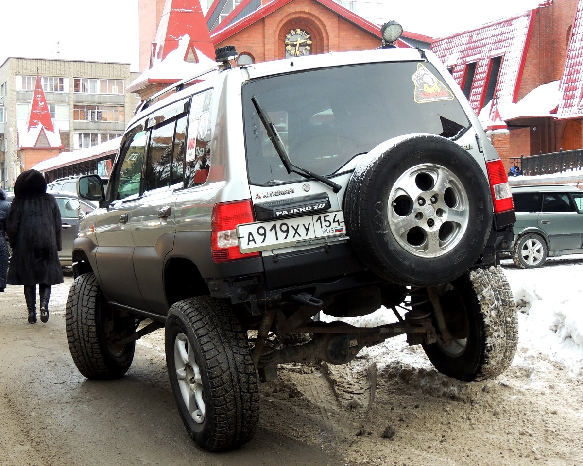 а 919 ху 154, Mitsubishi Pajero iO 1st gen 5-door SUV (H70W), 1998–2007