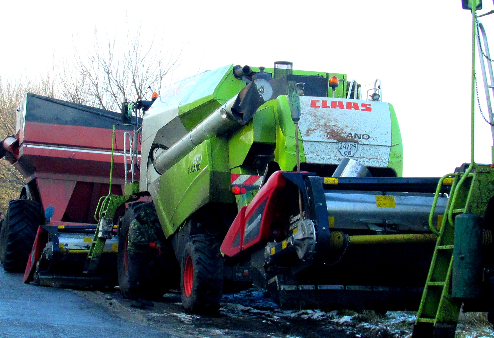 24729 СВ, Claas Tucano 