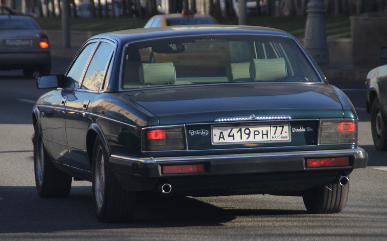 а 419 рн 77, Daimler Double Six 