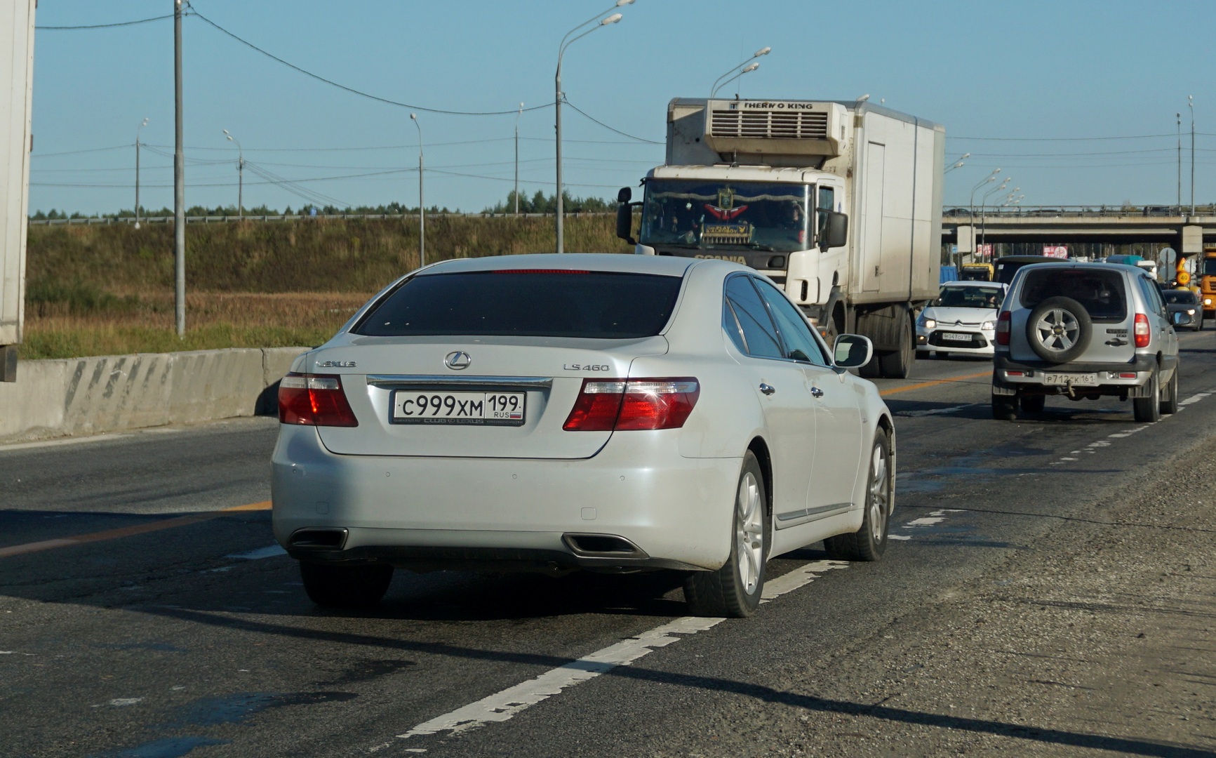 с 999 хм 199, Lexus LS 