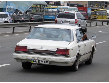 AA 1374 HO, Nissan Gloria