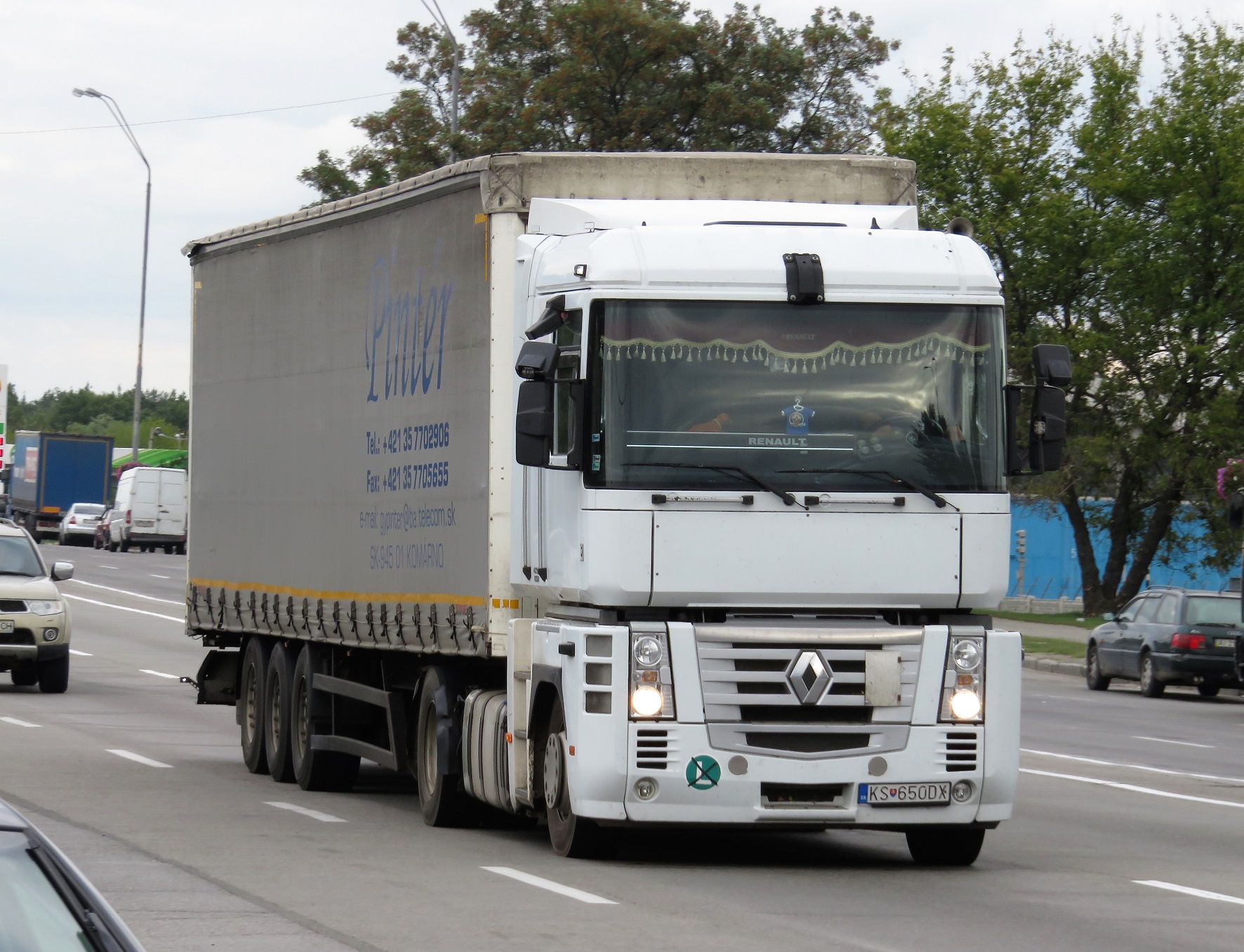 KS-650DX, Renault Magnum 