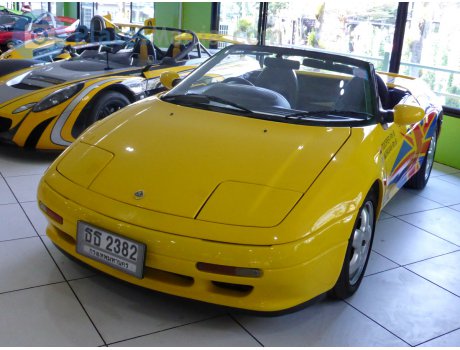 ธธ 2382, Lotus Elan