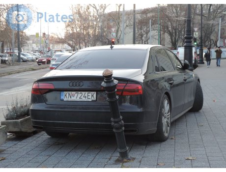 KN-724EK, Audi A8