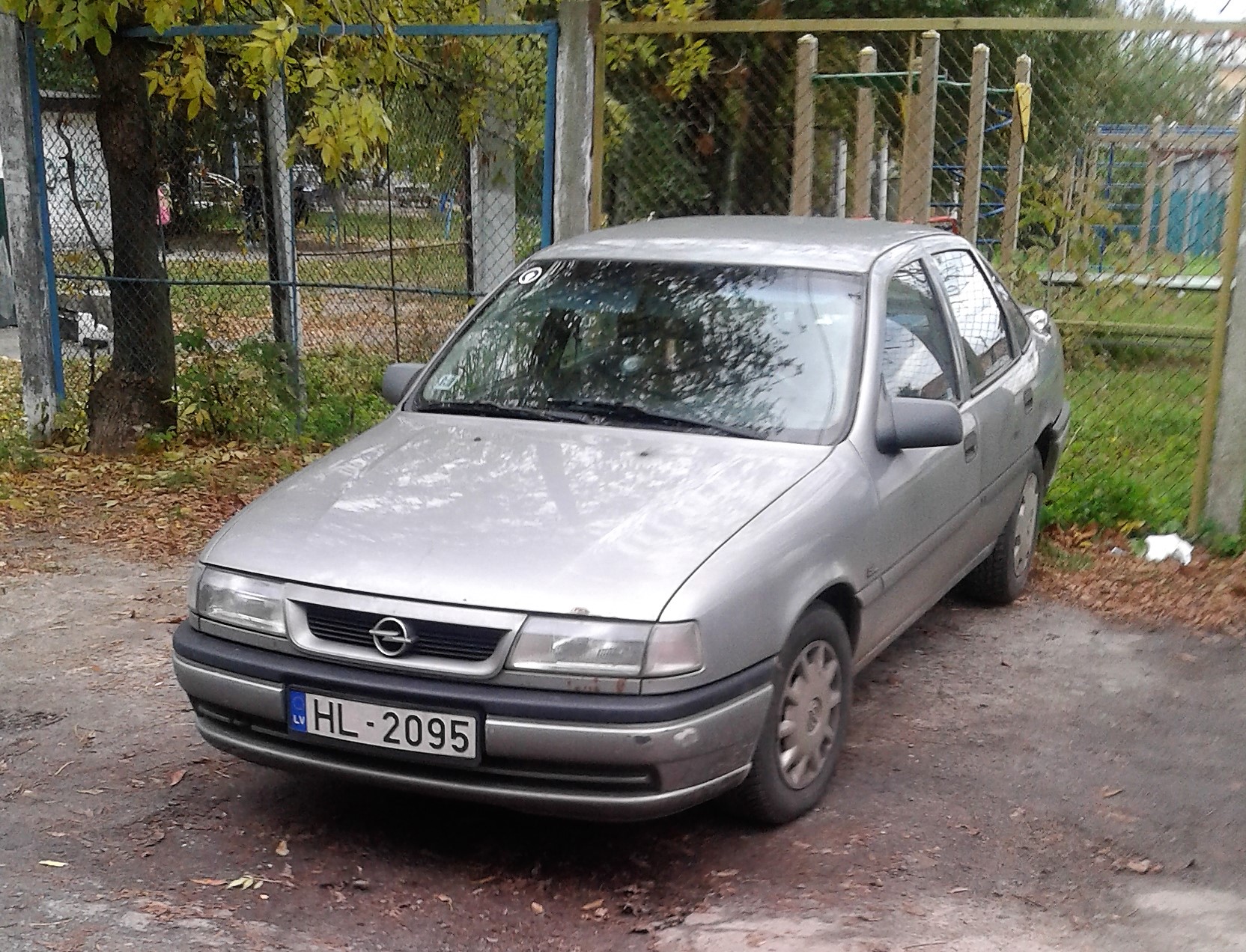 HL-2095, Opel Vectra 1st gen Sedan (A; J89), 1988–1995