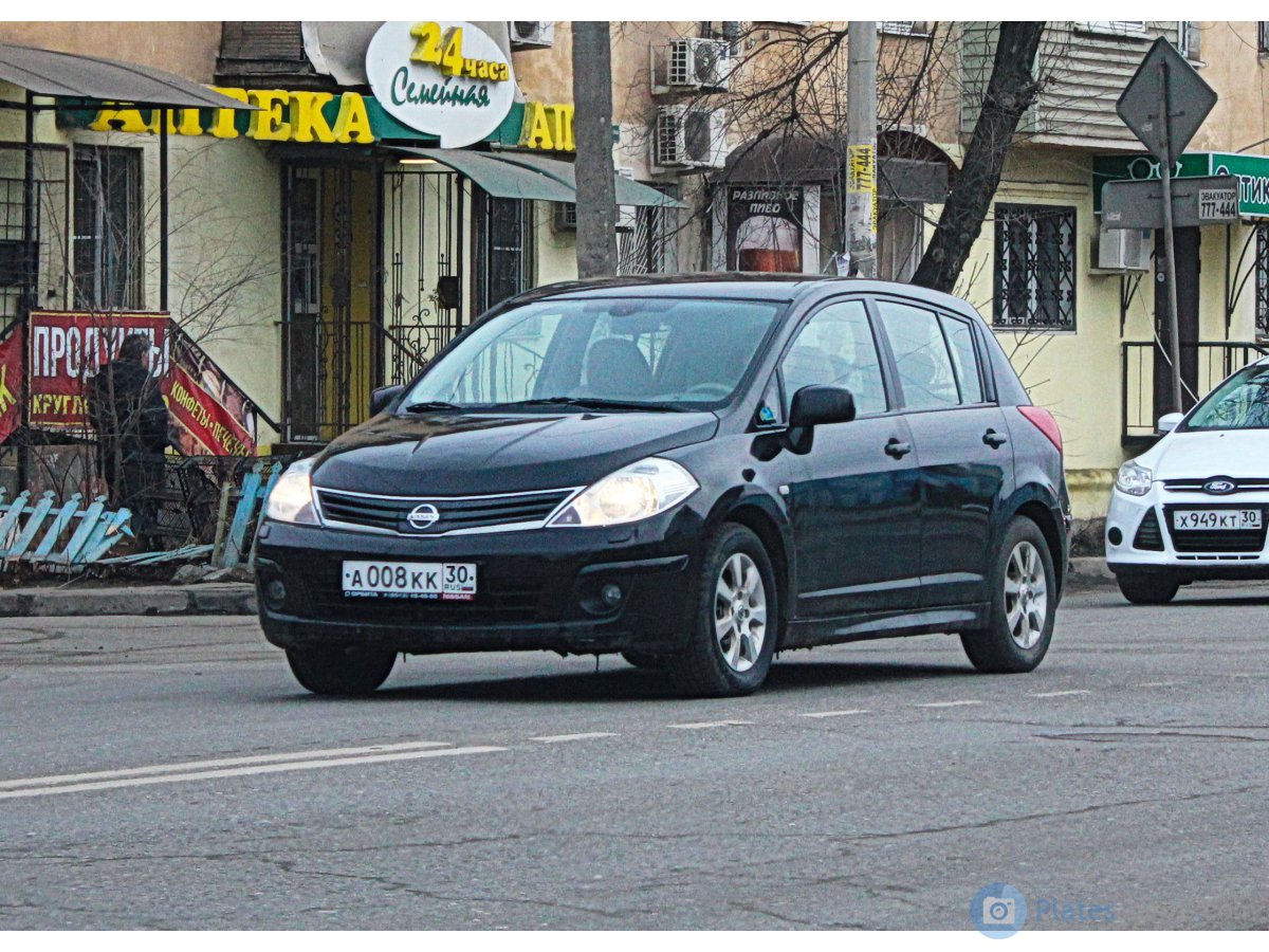 а 008 кк 30, Nissan Tiida 