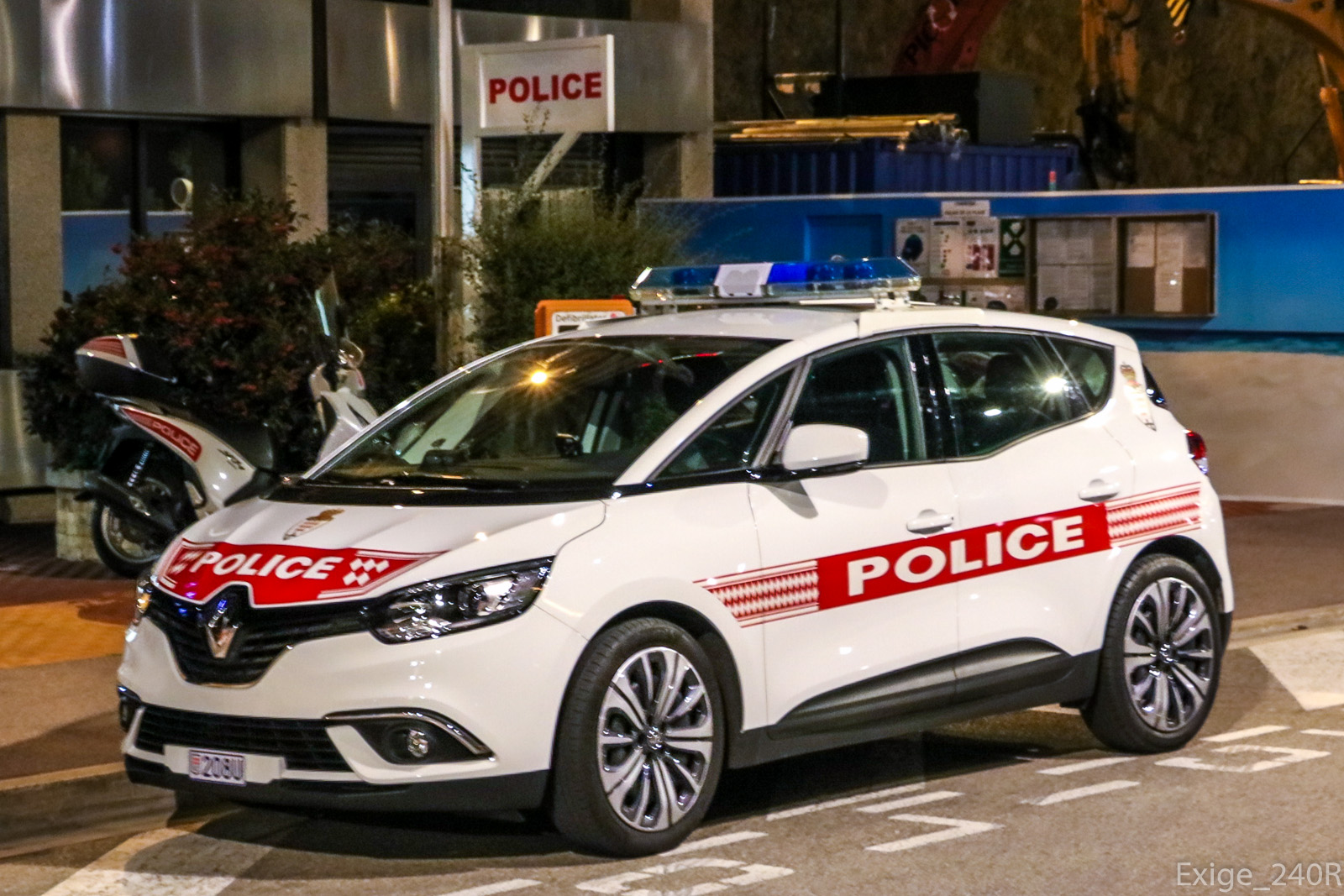 208U, Renault Scénic 3rd gen (J95), 2009–2016