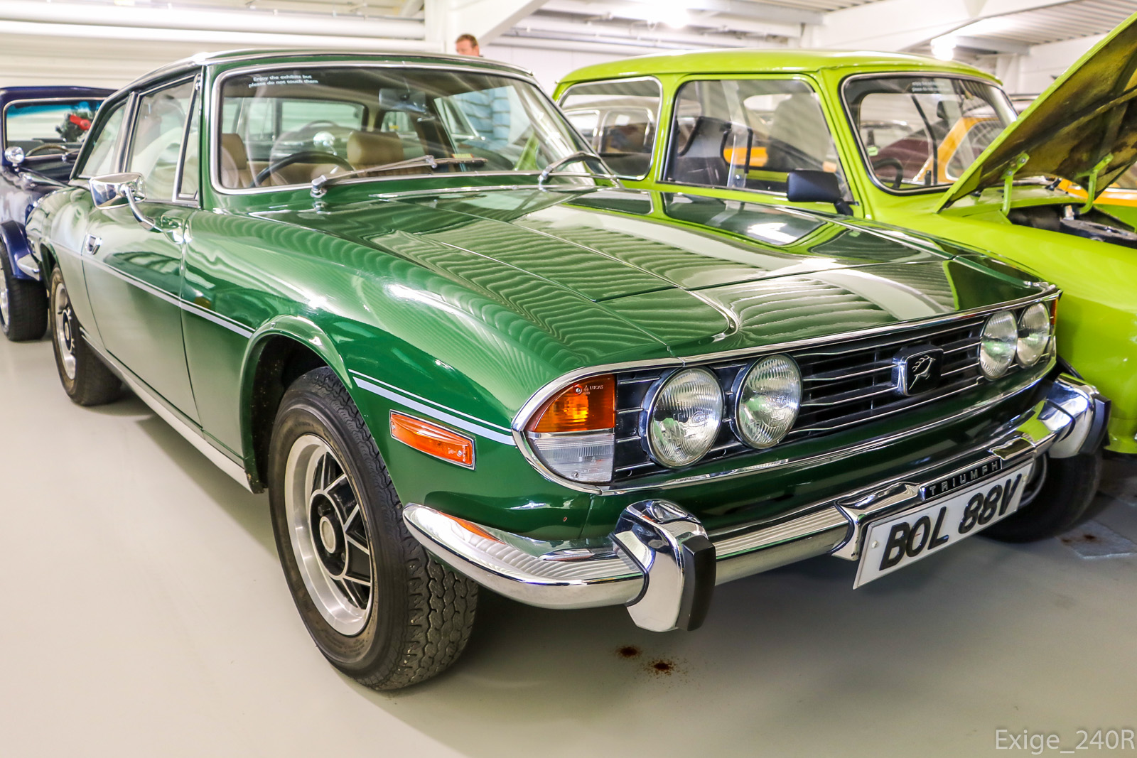 BOL88V, Triumph Stag 