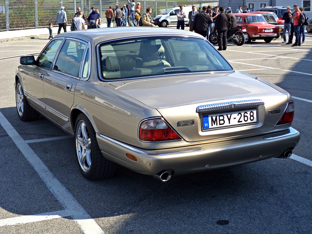 MBY-268, Daimler Super V8 