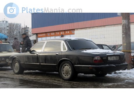 77 UL 707, Daimler Super V8