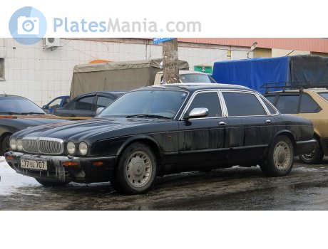 77 UL 707, Daimler Super V8