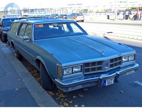 UZB-854, Oldsmobile Custom Cruiser
