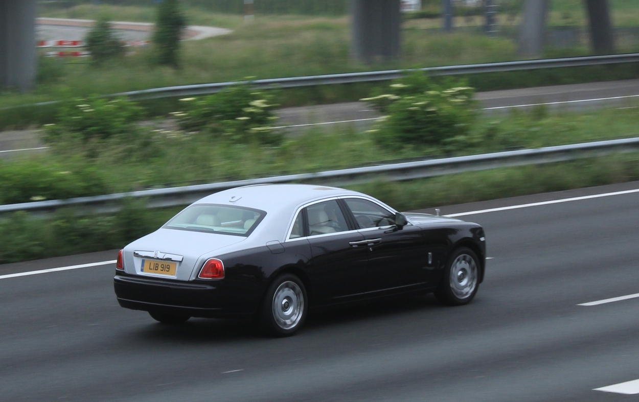 LIB919, Rolls-Royce Ghost 1st gen (RR4), facelift, 2014–2020