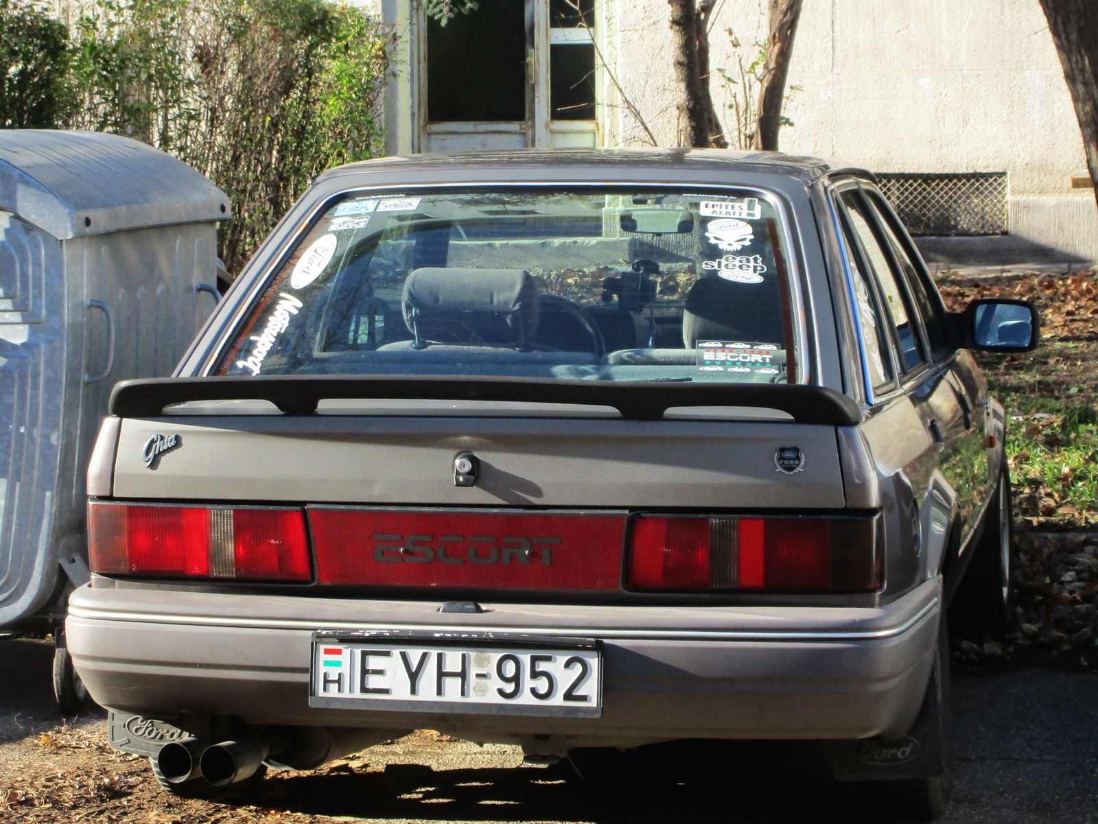 EYH-952, Ford Escort 4th gen 5-door Hatch (AAF; Global-market), 1986–1990 (–1992 for LATAM-market)
