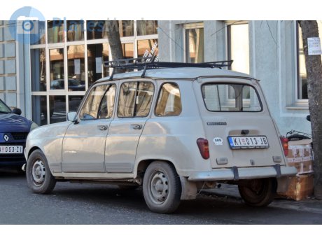 KI 013-JB, Renault 4