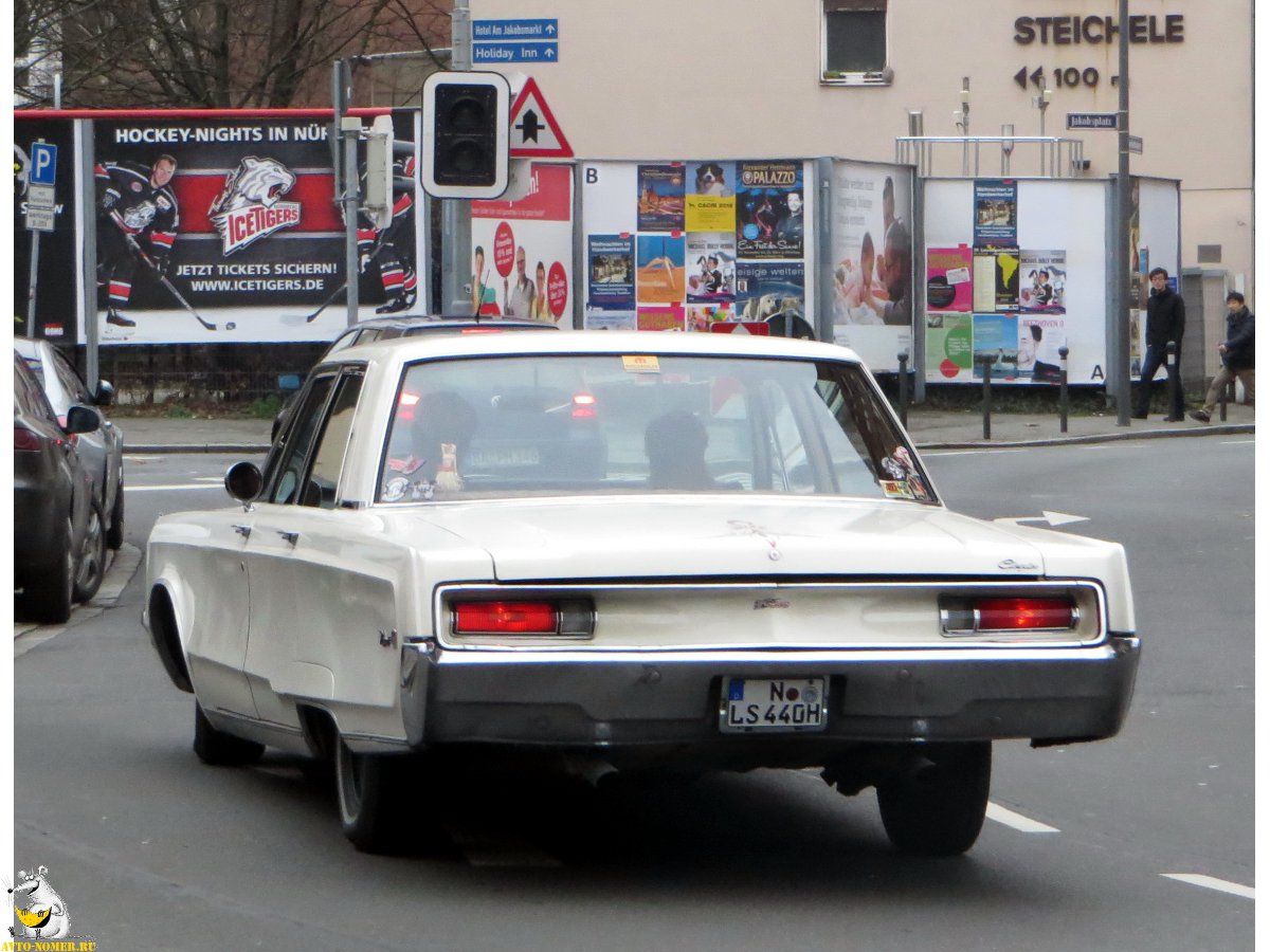 N LS 440 H, Chrysler Newport 