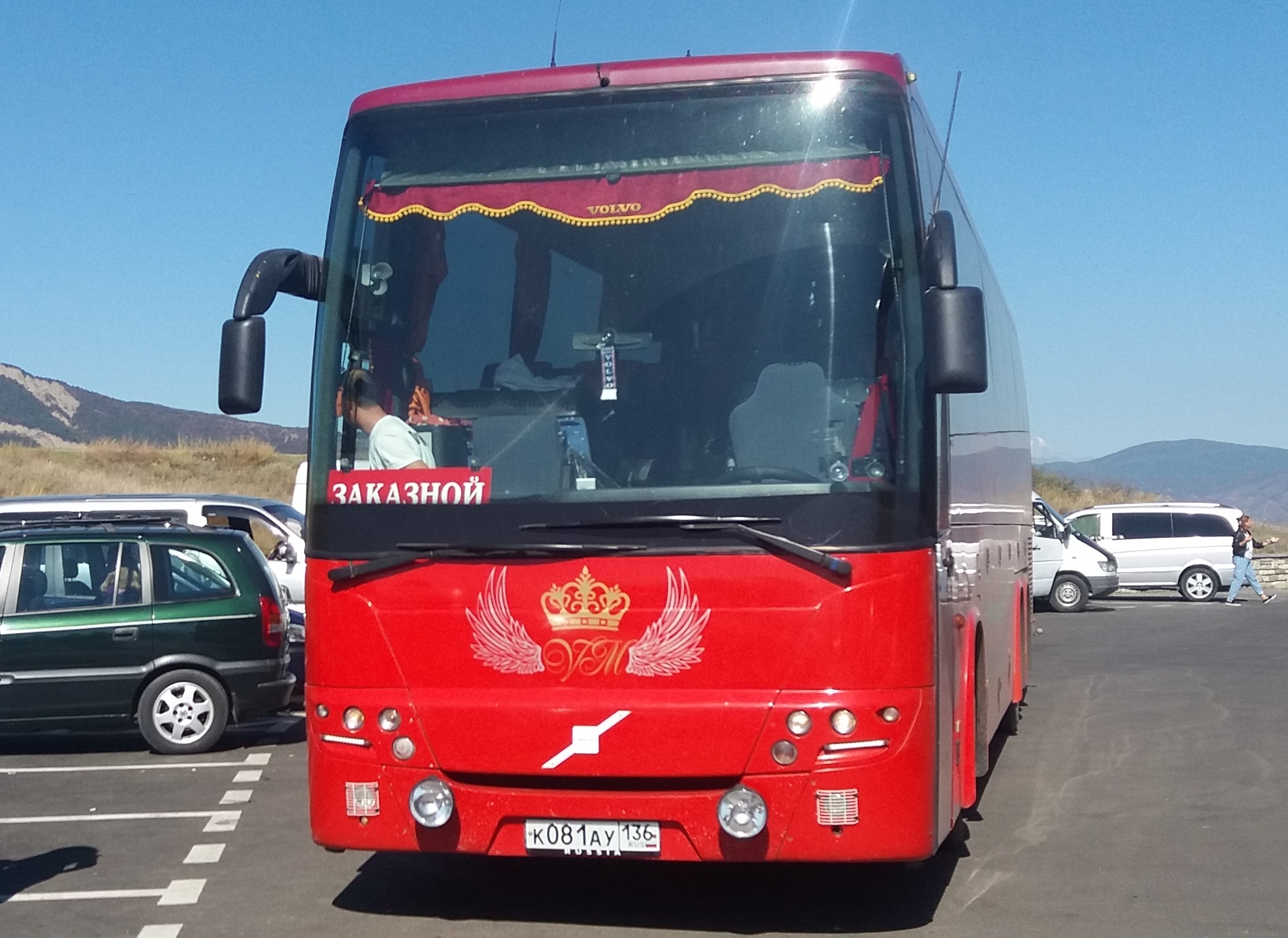 к 081 ау 136, Volvo 9900 1st gen, 2001–2005