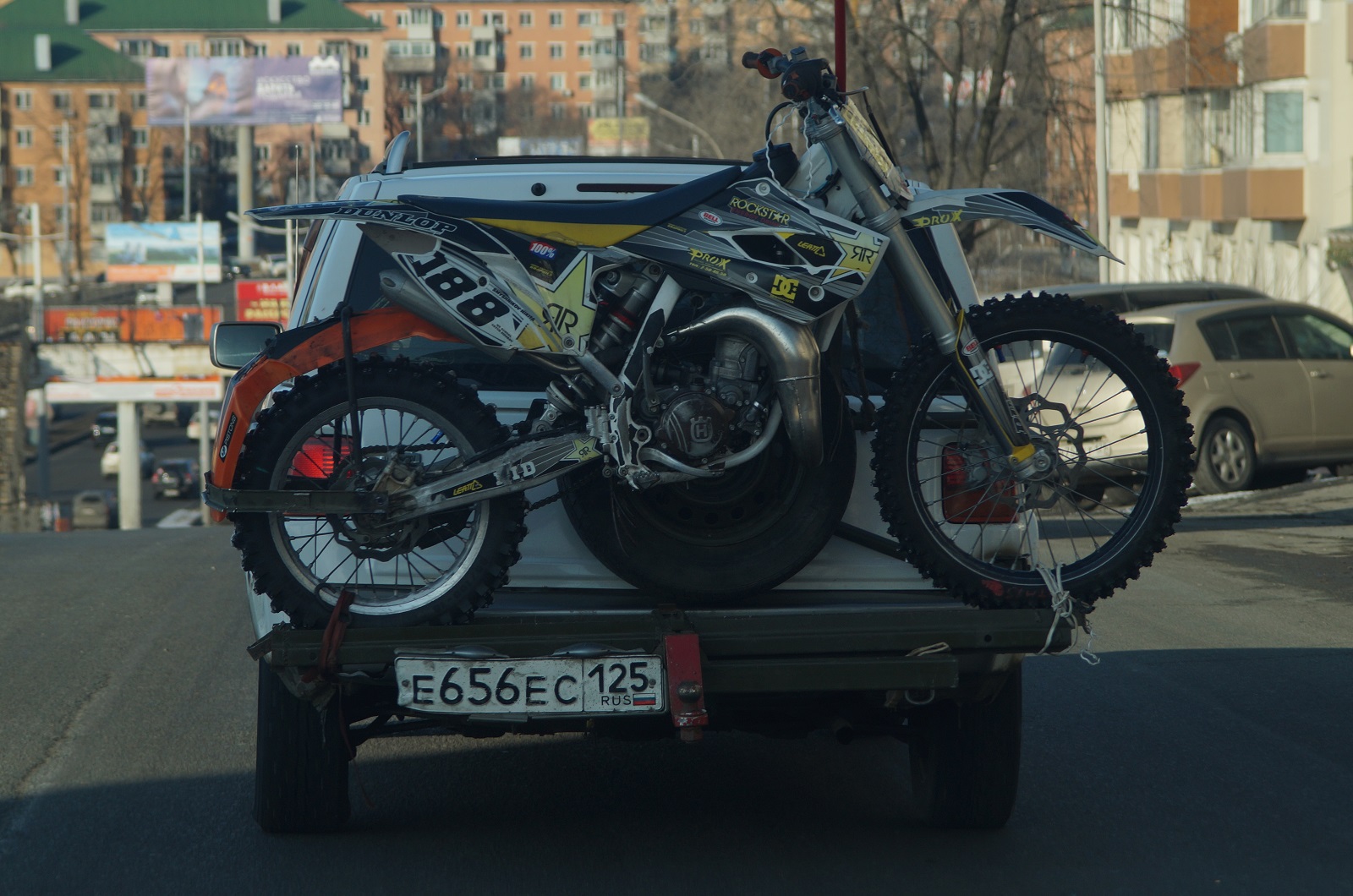 е 656 ес 125, Nissan Rasheen 1st gen (NB14), 1994–2000