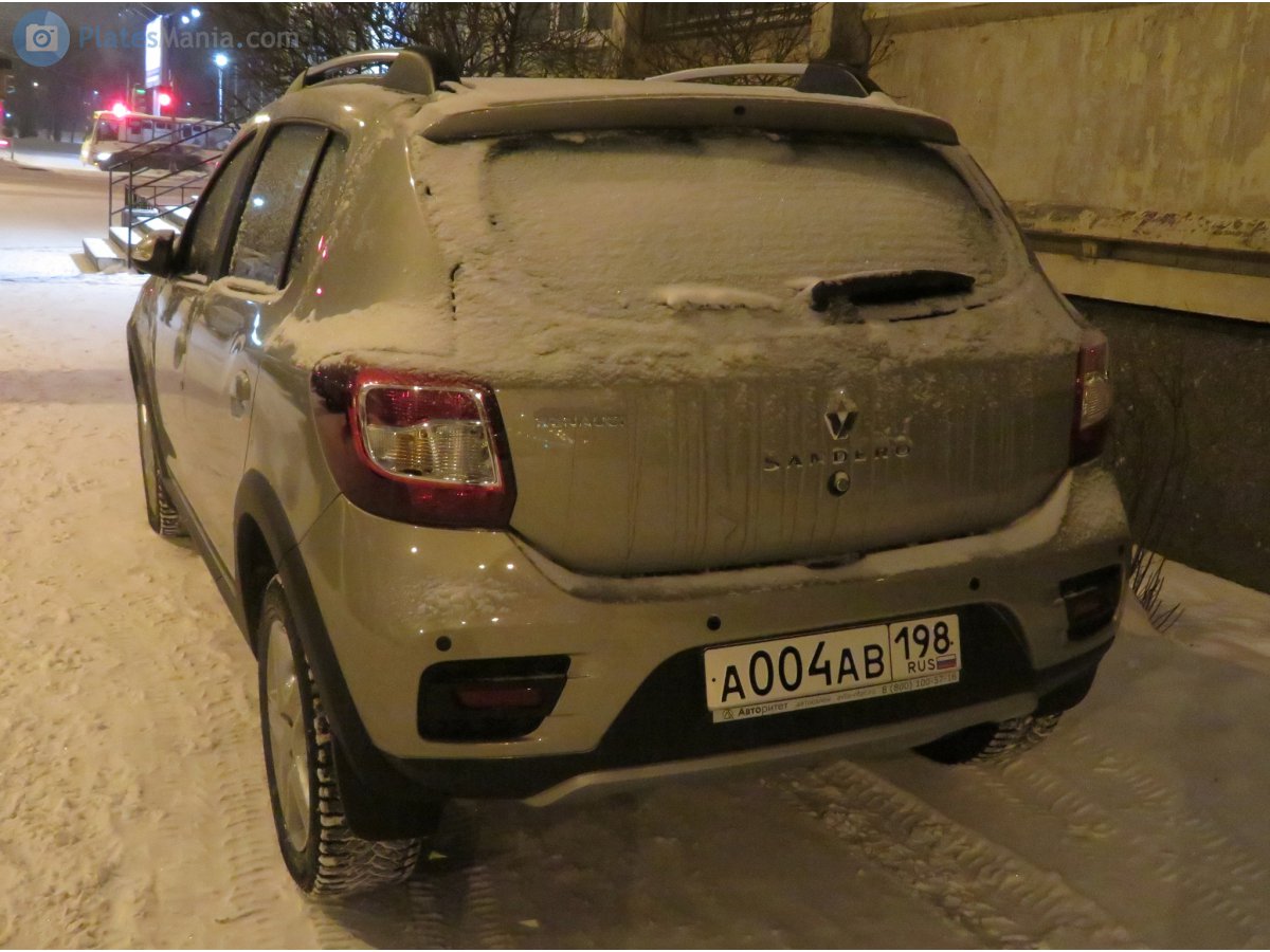а 004 ав 198, Renault Sandero 2nd gen Stepway (B52), 2013­–