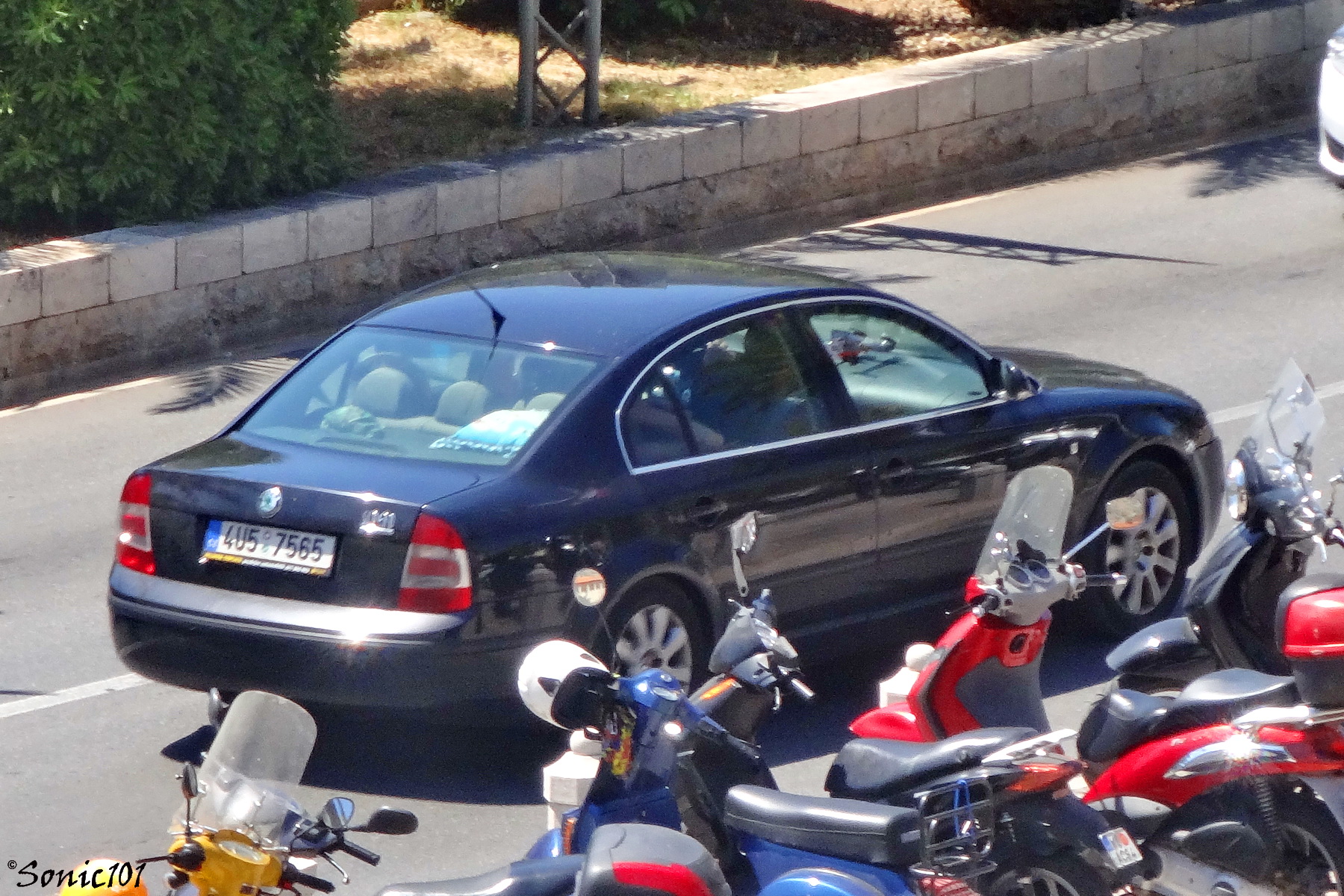 4U5 7565, Skoda Superb 