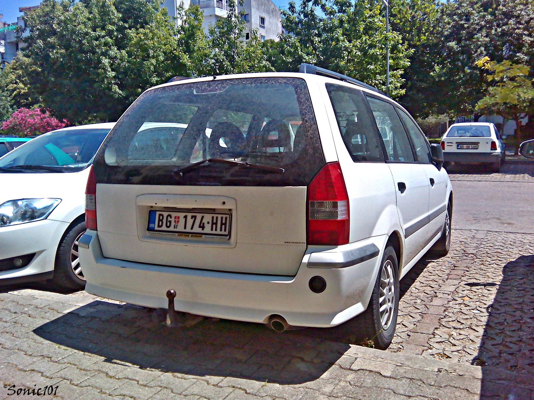 BG 174-HH, Mitsubishi Space Wagon 3rd gen (N50), 1997–2003