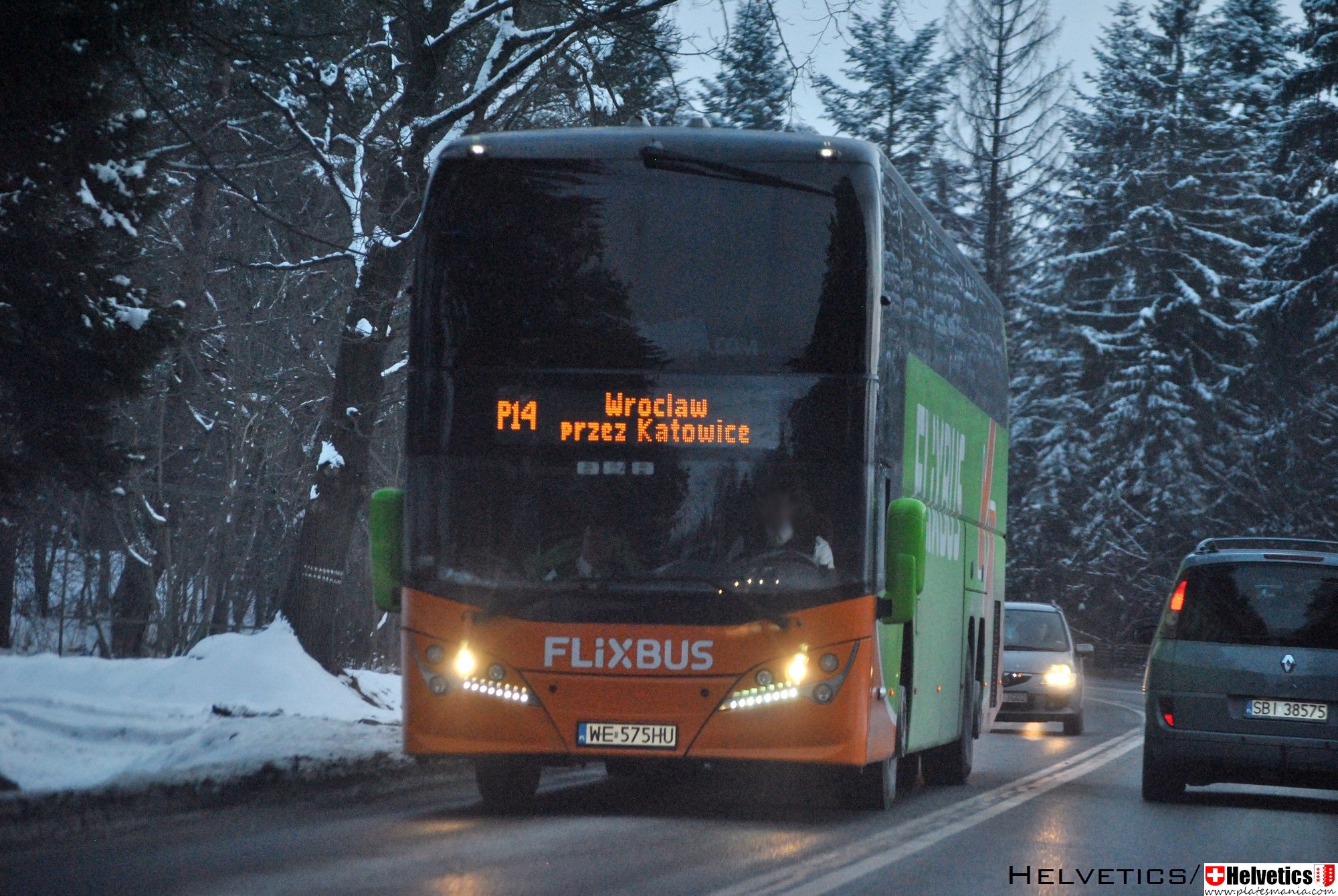 WE 575HU, Plaxton Elite 