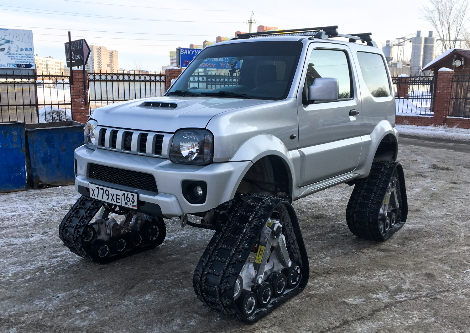 х 779 хе 163, Suzuki Jimny 3rd gen (JB), 1998–2018