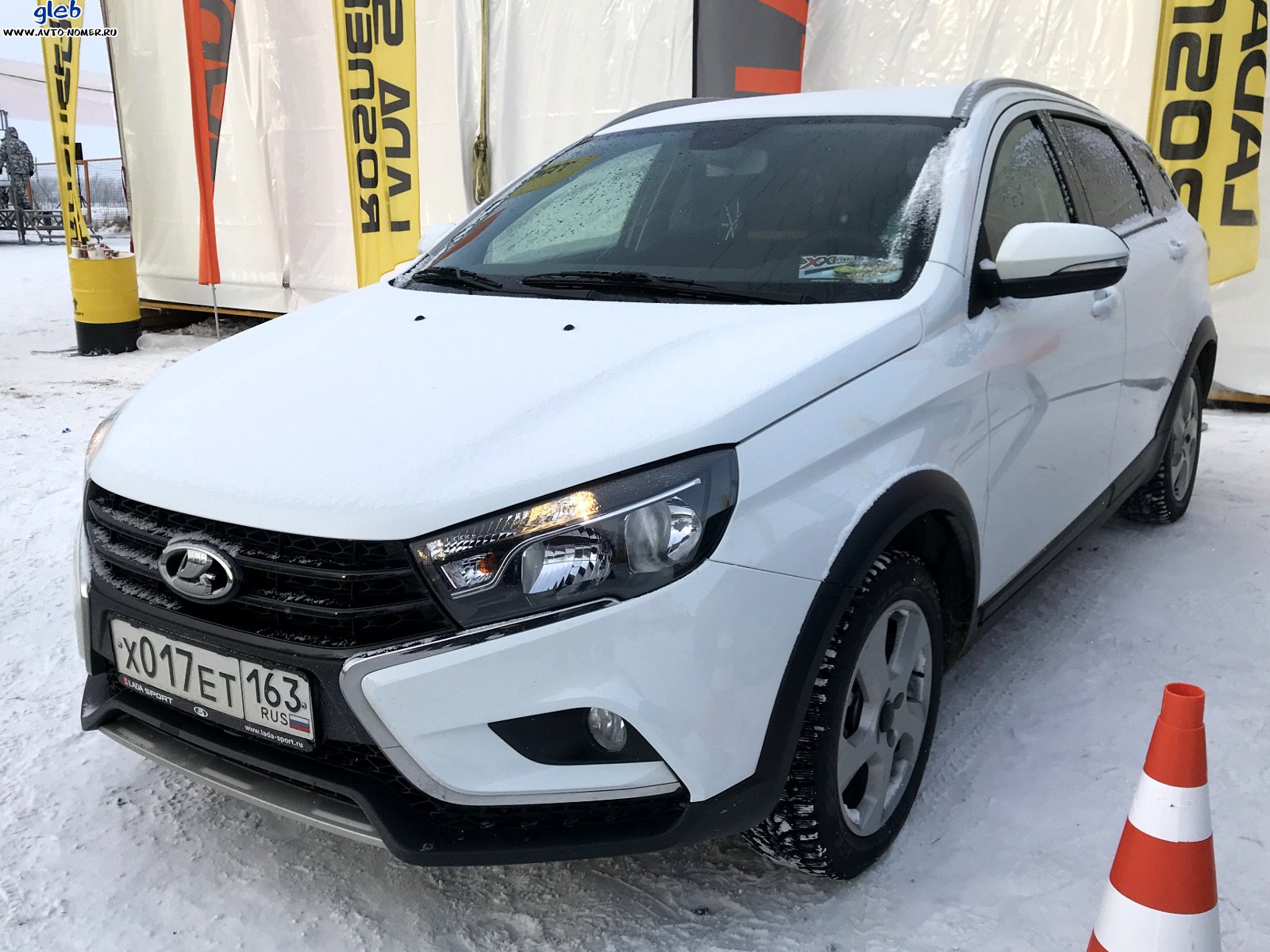 х 017 ет 163, Lada (VAZ) Vesta 1st gen SW Cross (GFK), 2017–2022