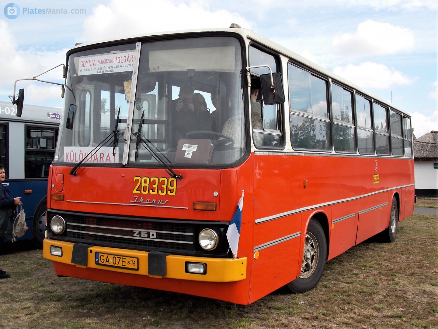 GA 07E, Ikarus 260 