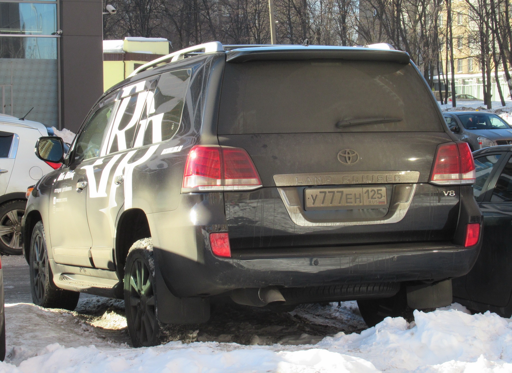 у 777 ен 125, Toyota Land Cruiser 200 (J200), 1st facelift, 2011–2015