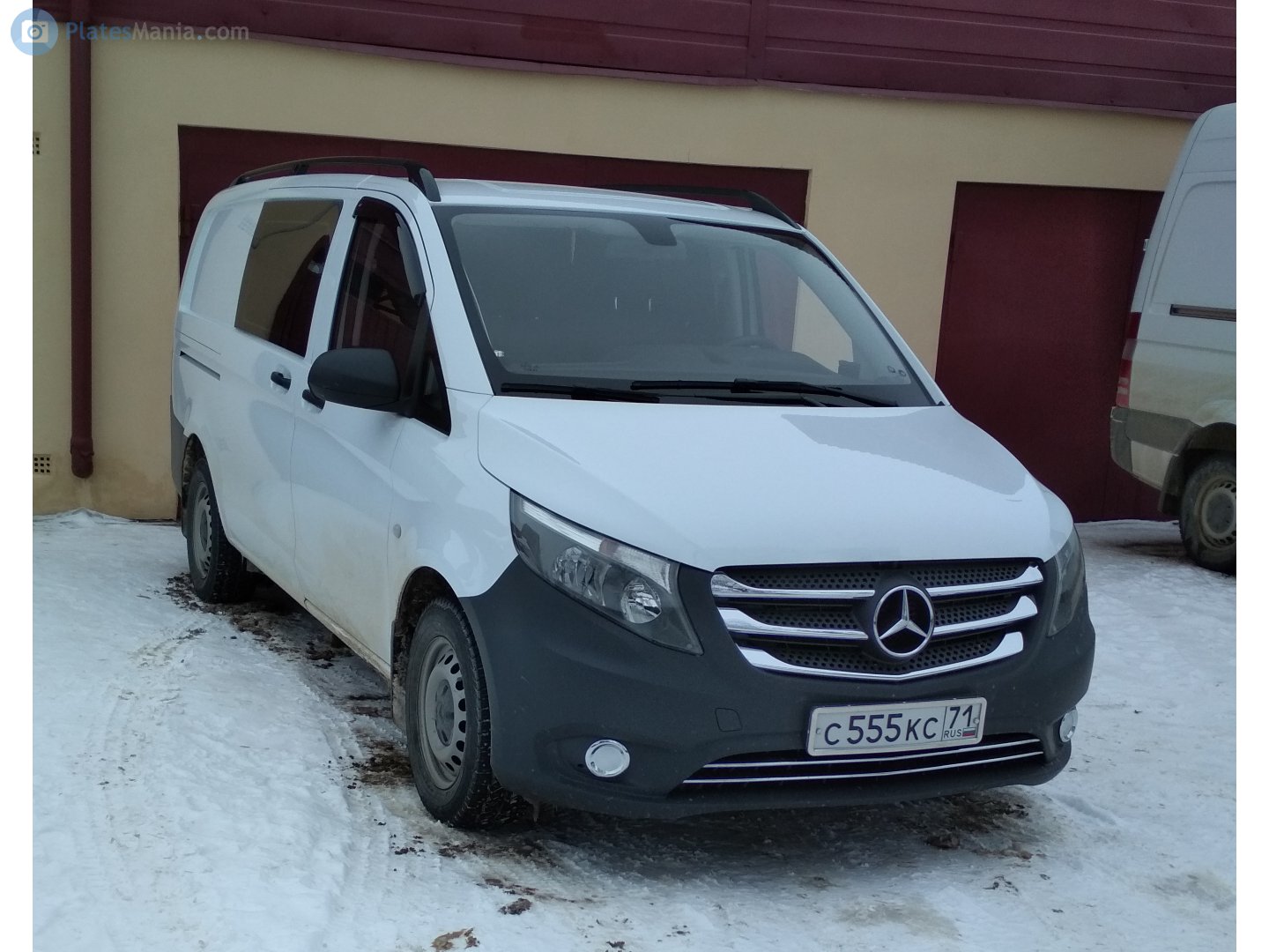 с 555 кс 71, Mercedes-Benz Vito 