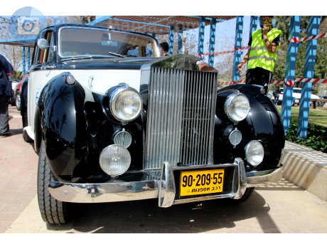90-209-55, Rolls-Royce Silver Dawn