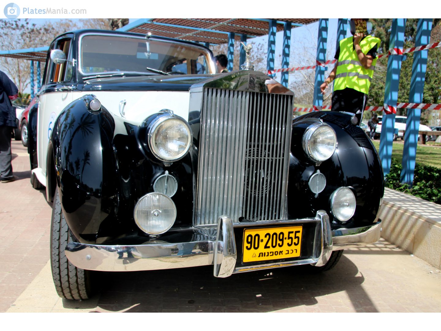 90-209-55, Rolls-Royce Silver Dawn 