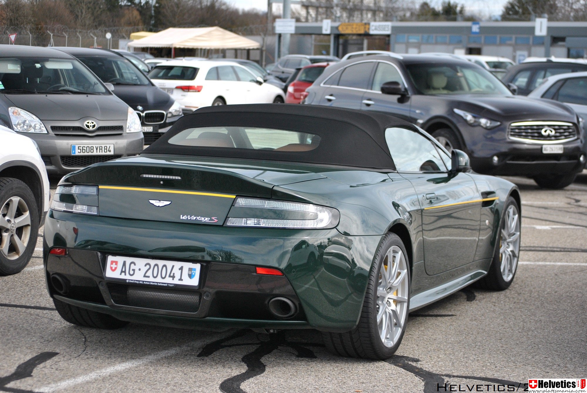 AG 20041, Aston Martin V12 Vantage 
