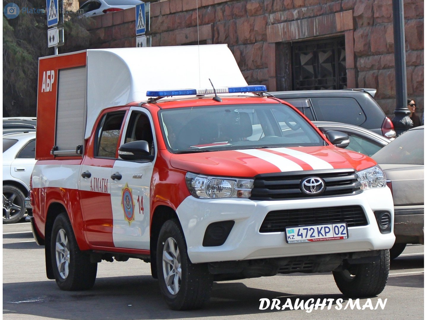 472 KP 02, Toyota Hilux 