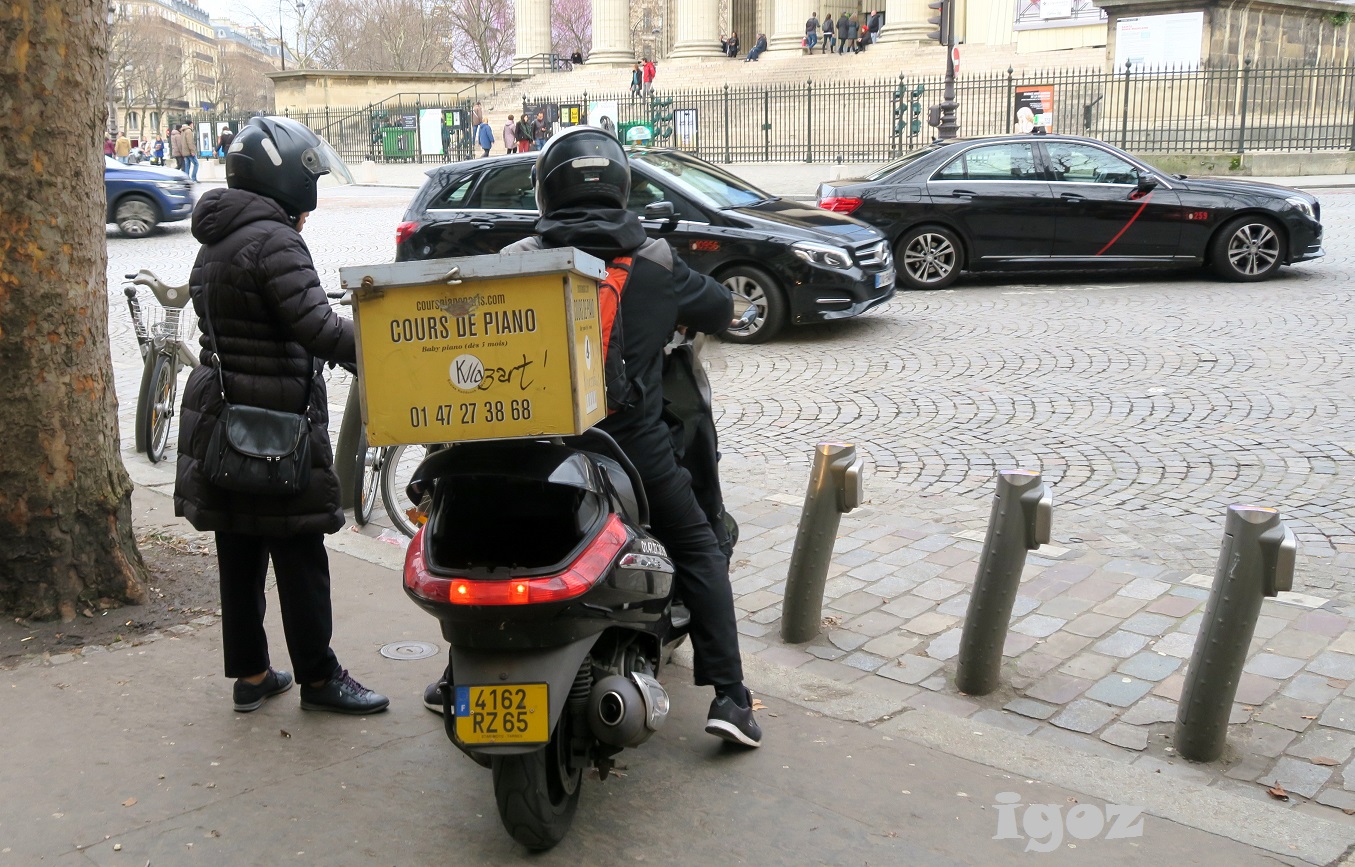 4162 RZ 65, Piaggio XEvo 