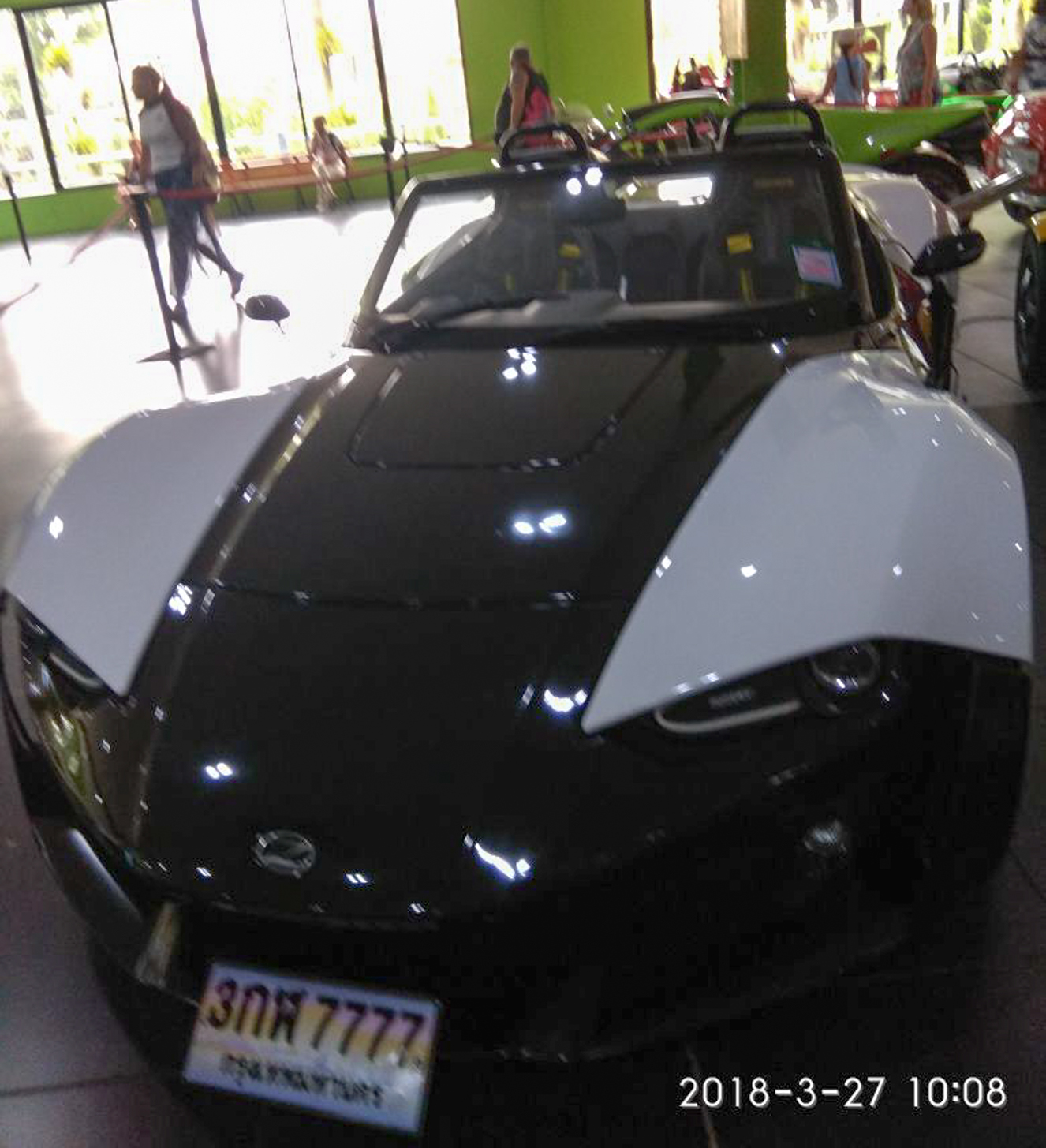 3กฬ 7777, Zenos E10 