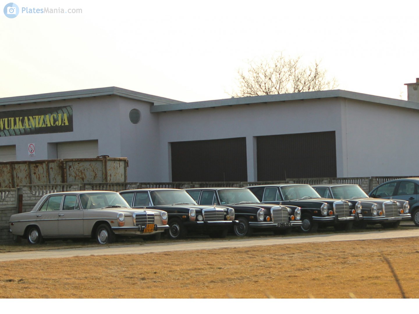 BI 37A, Mercedes-Benz E-Klasse 200–280 Sedan (W114/W115), 1967­–1976