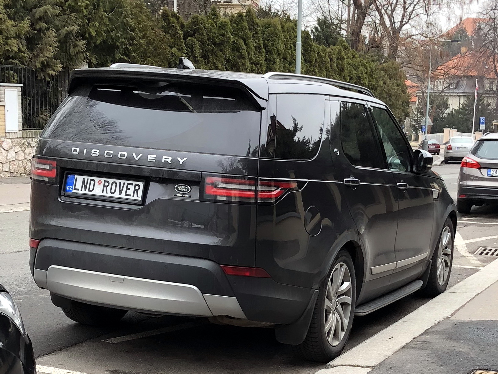 LND R0VER, Land Rover Discovery 5th gen (L462), 2017–