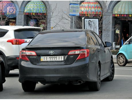 II 1111 II, Toyota Camry